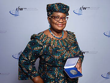 CSEA founder Dr. Ngozi Okonjo-Iweala receives 2023 Global Economy Prize